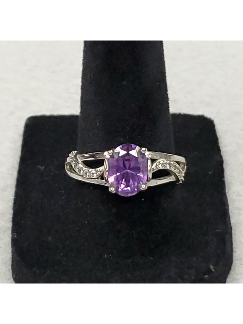 Sterling Silver Rhinestone Ring Sz 9 Purple Solitaire Silver Tone